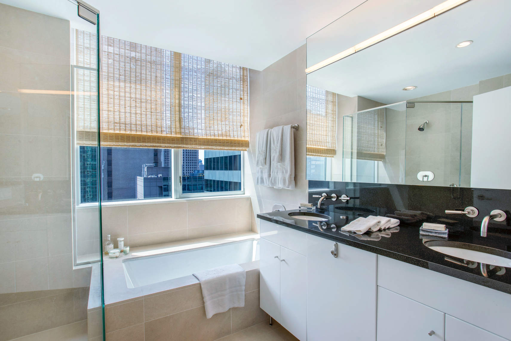 60 East 55th Street, Unit 40B Manhattan, NY 10022 - Photo 6 of 9