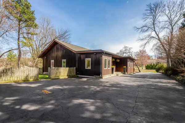 $2,000,000 | 4715 38th Street North, Arlington, VA 22207