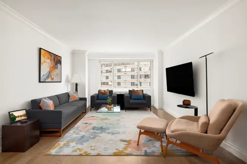 $7,900 | 400 East 54th Street, Unit 27A | Sutton Place