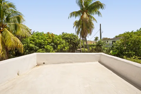 $2,200,000 | 524 West 47th Street, Miami Beach, FL 33140