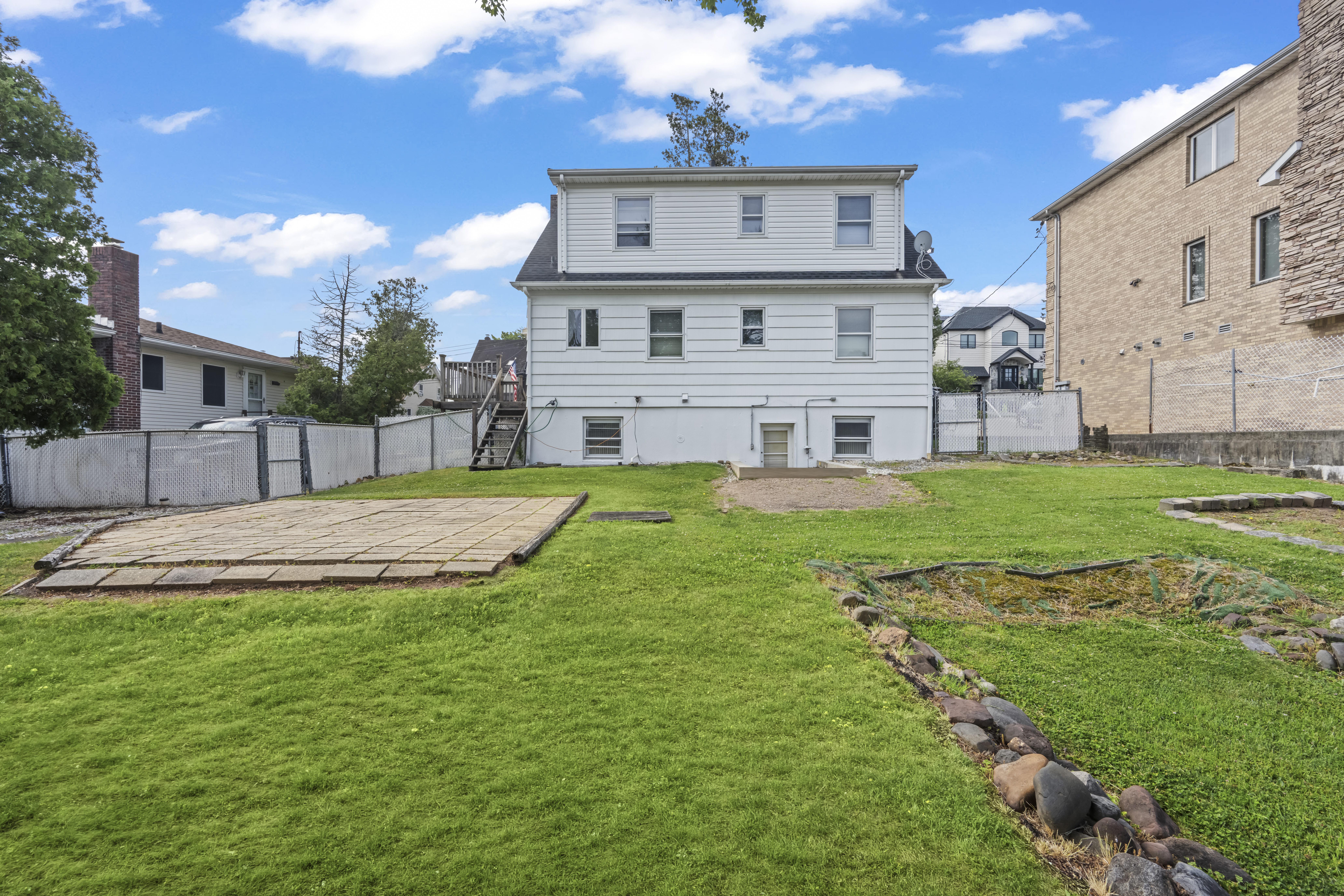 223 Darlington Avenue Staten Island, NY 10312 - Photo 26 of 36