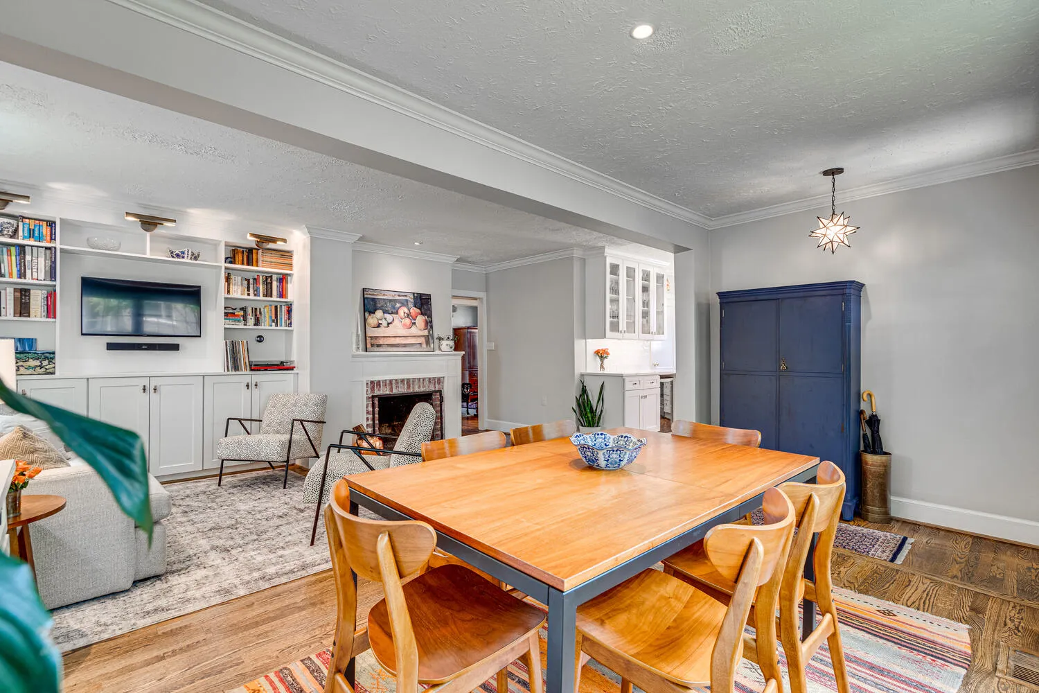 $1,050,000 | 2708 Holly Street, Alexandria, VA 22305