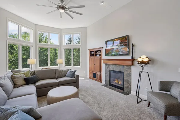 $1,100,000 | 6160 Ithaca Lane North, Plymouth, MN 55446