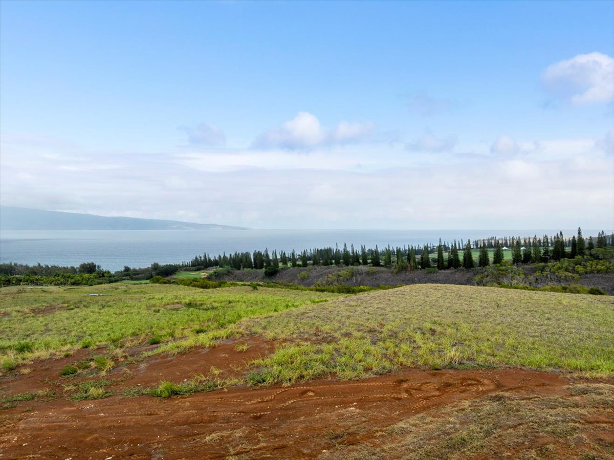 Uki'uki Loop Lahaina, HI 96761 - Photo 33 of 37 a view of a lake with sunset in background