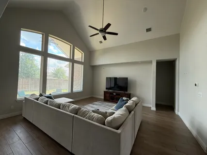 $475,000 | 572 Baretta Loop, Buda, TX 78610