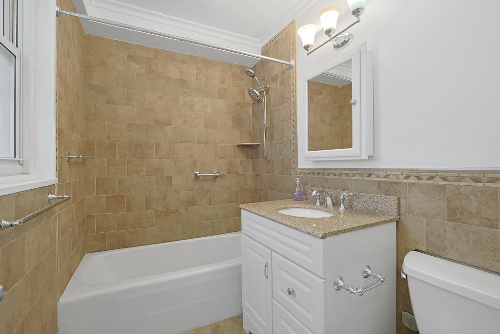 3333 Henry Hudson Parkway, Unit 4M Bronx, NY 10463 - Photo 19 of 41