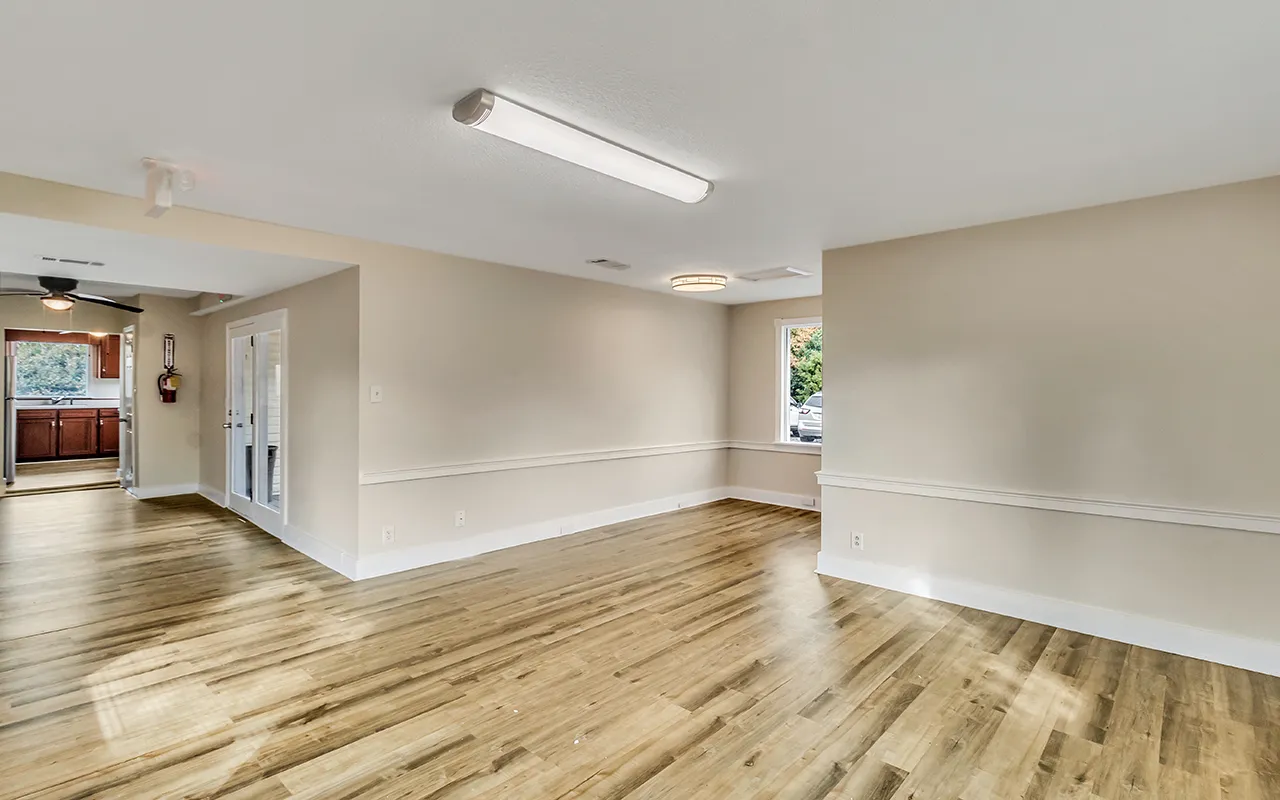 $4,268 | 406 Highway 80, Unit A, Bloomingdale, GA 31302