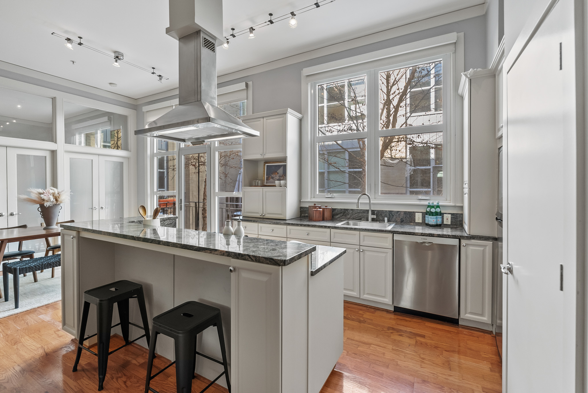 2380 Champlain Street Northwest, Unit 202 Washington, DC 20009 - Photo 3 of 4