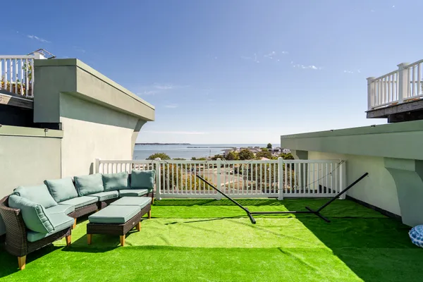 $575,000 | 10 Ocean Avenue, Unit 403, Revere, MA 02151