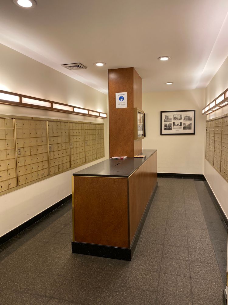 $850,000 | 201 West 70th Street, Unit 3L | Upper West Side