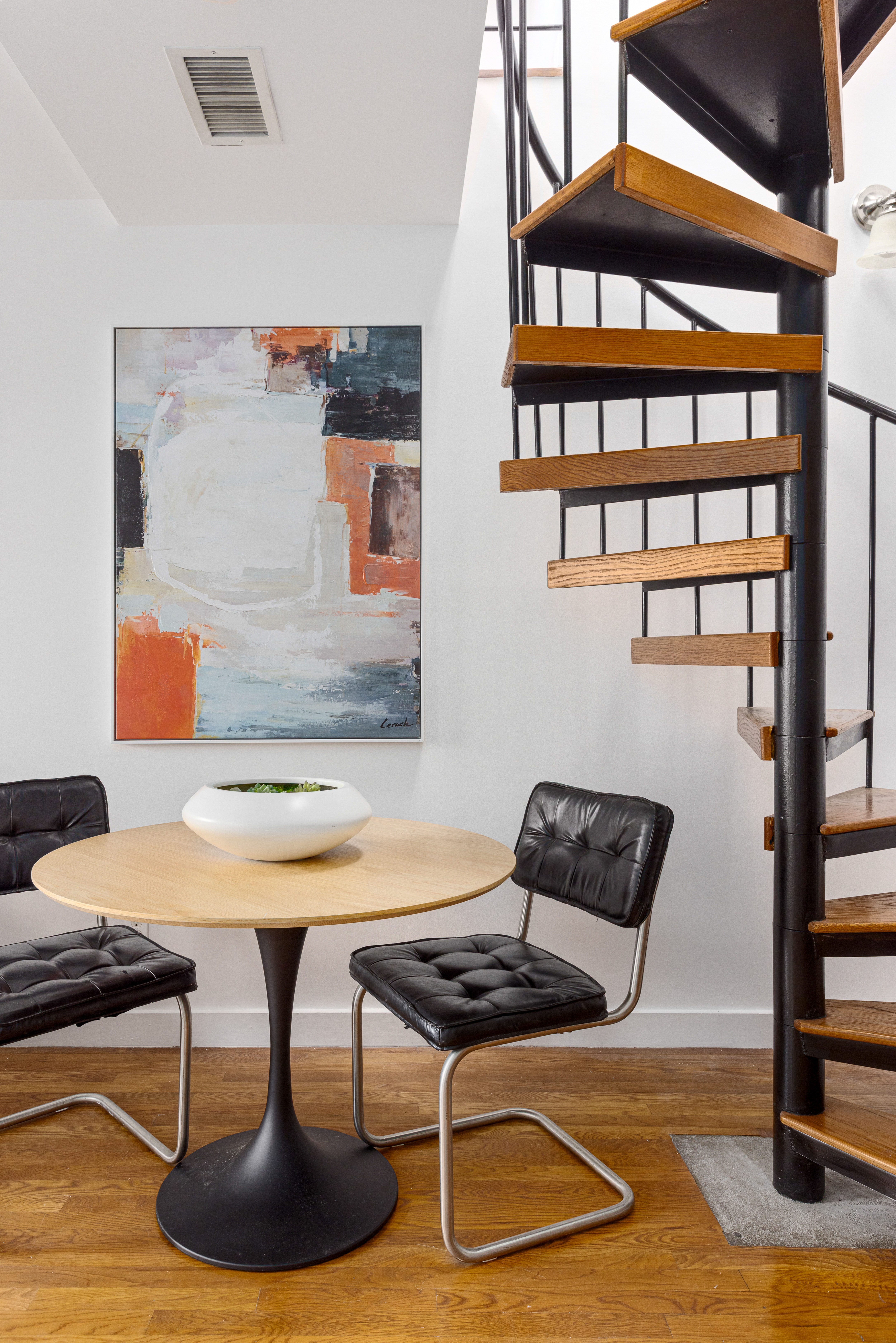 569 Carroll Street, Unit 9 Brooklyn, NY 11215 - Photo 4 of 15 a living room with a table and chairs