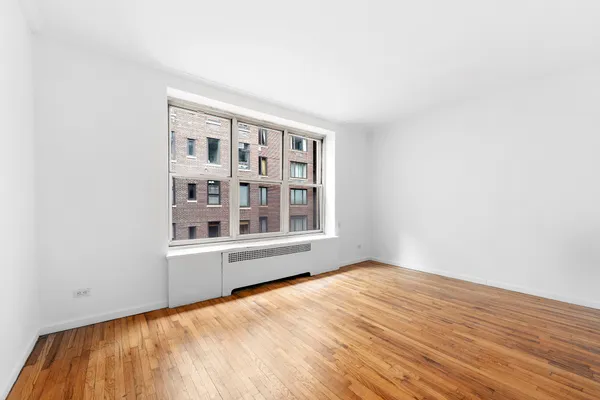 $5,000 | 330 East 58th Street, Unit 3F | Sutton Place