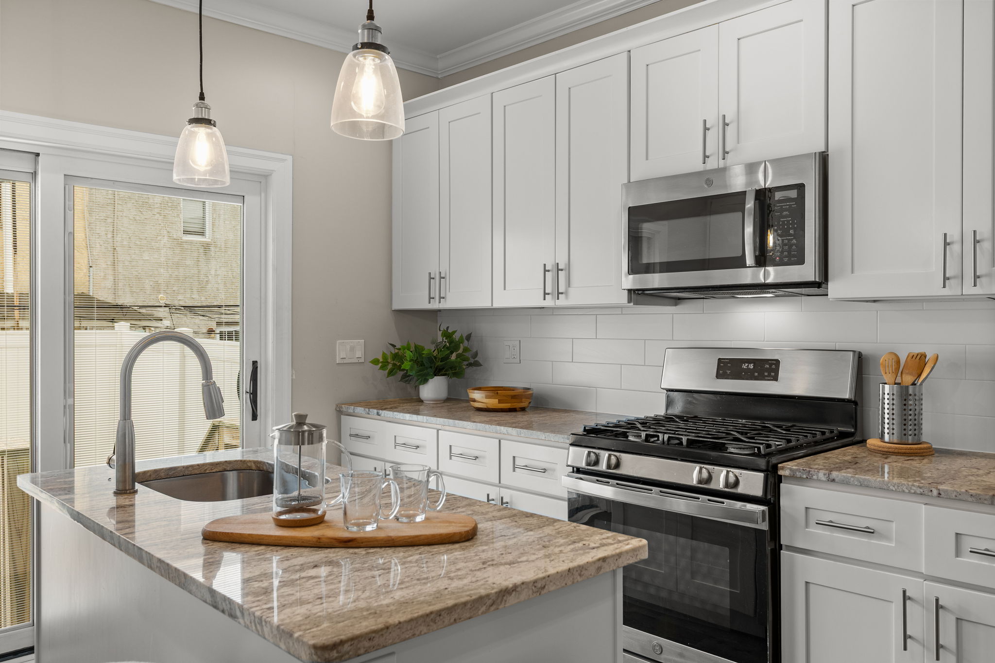 2129 Tasker Street Philadelphia, PA 19145 - Photo 13 of 51 Gallery Image 13