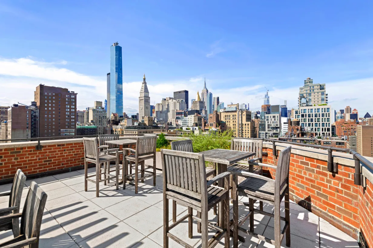 $3,299,995 | 32 Gramercy Park South, Unit 12D | Gramercy