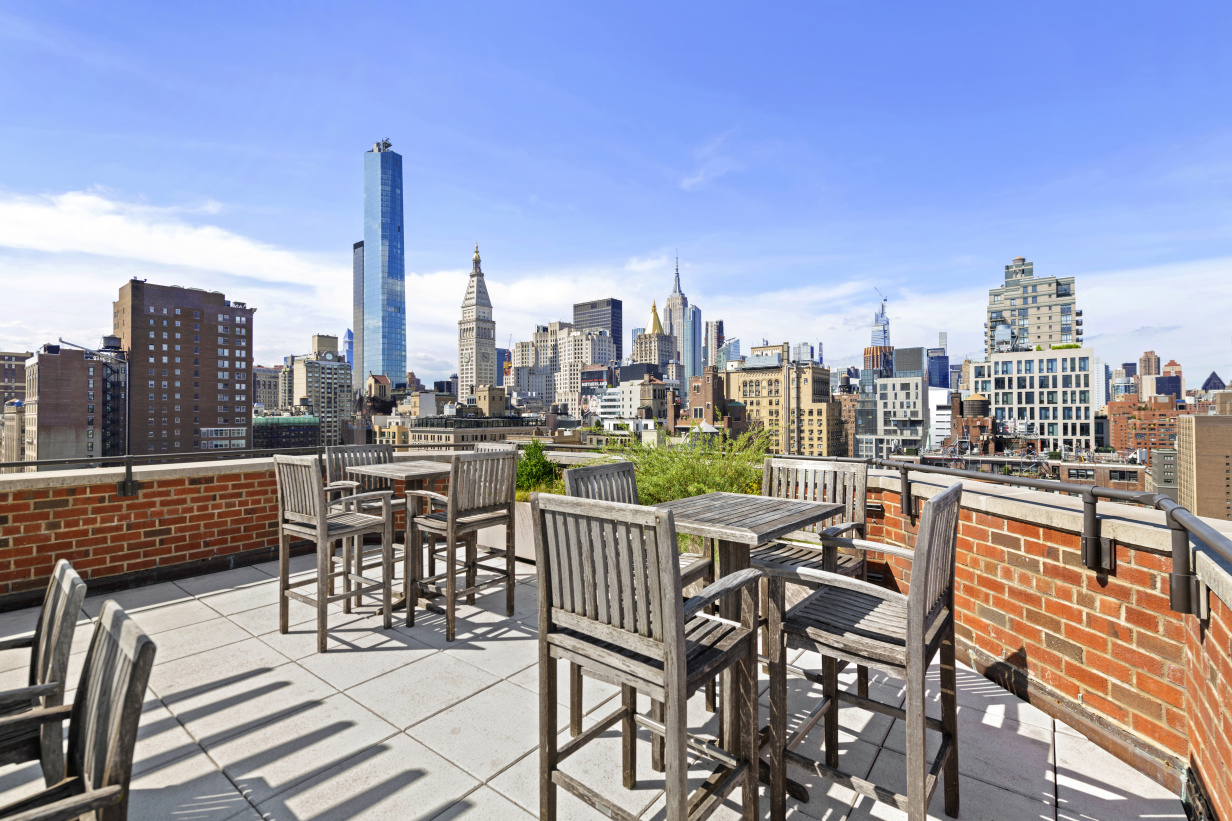 32 Gramercy Park South, Unit 12D Manhattan, NY 10003 - Photo 11 of 14 a view of a terrace with furniture
