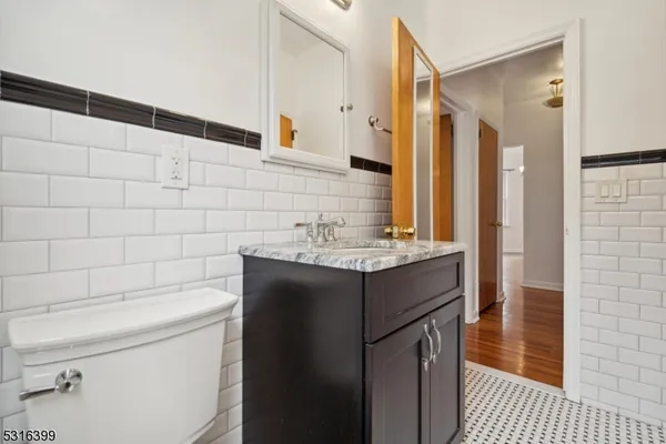 $4,800 | 82 Park Place, Unit 2, South Orange, NJ 07079