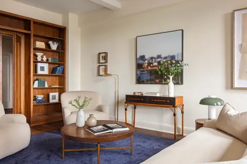 $3,595,000 | 130 East End Avenue, Unit 8A | Upper East Side