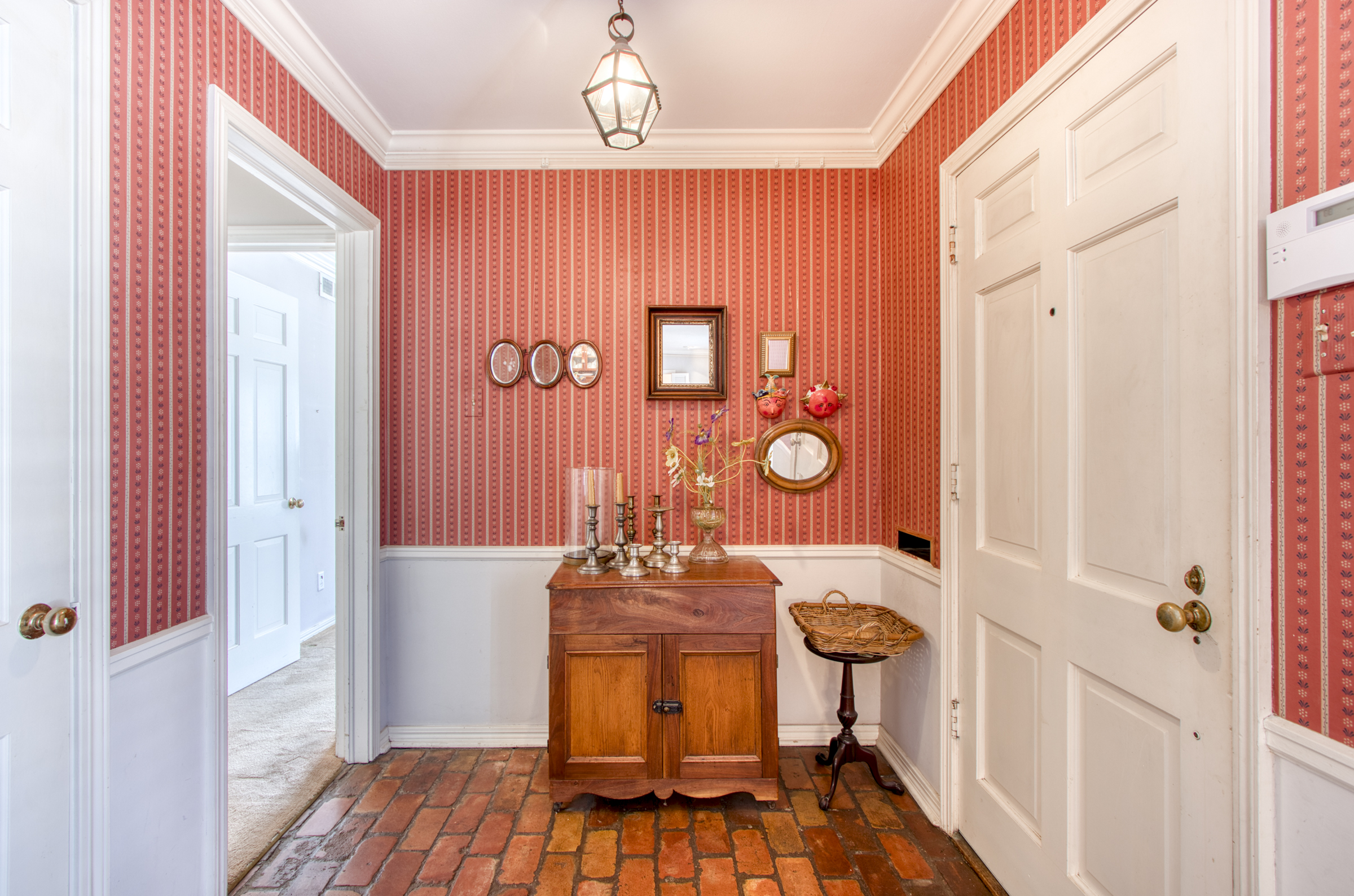 11034 Edgemere Road Dallas, TX 75230 - Photo 2 of 29