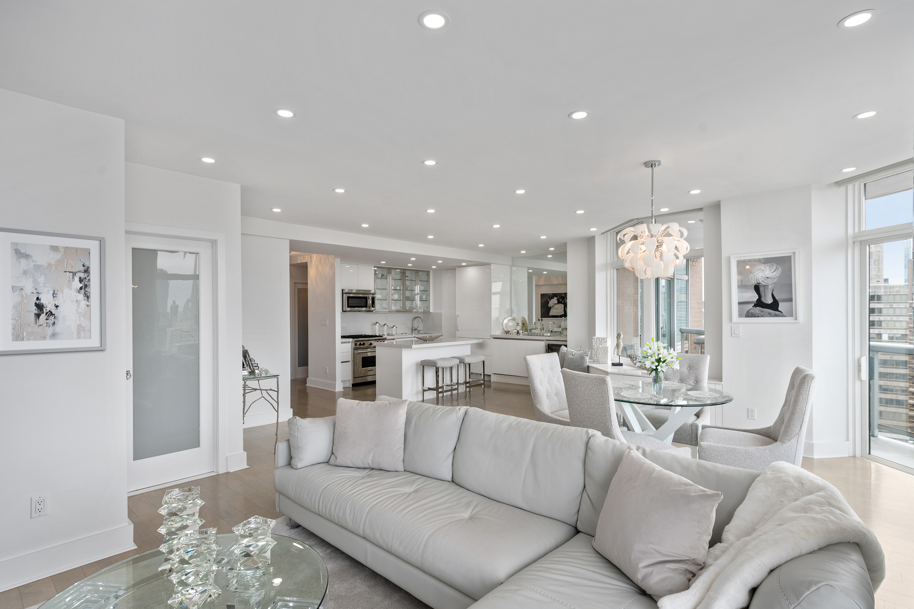 188 East 64th Street, Unit 3601 Manhattan, NY 10065 - Photo 3 of 10