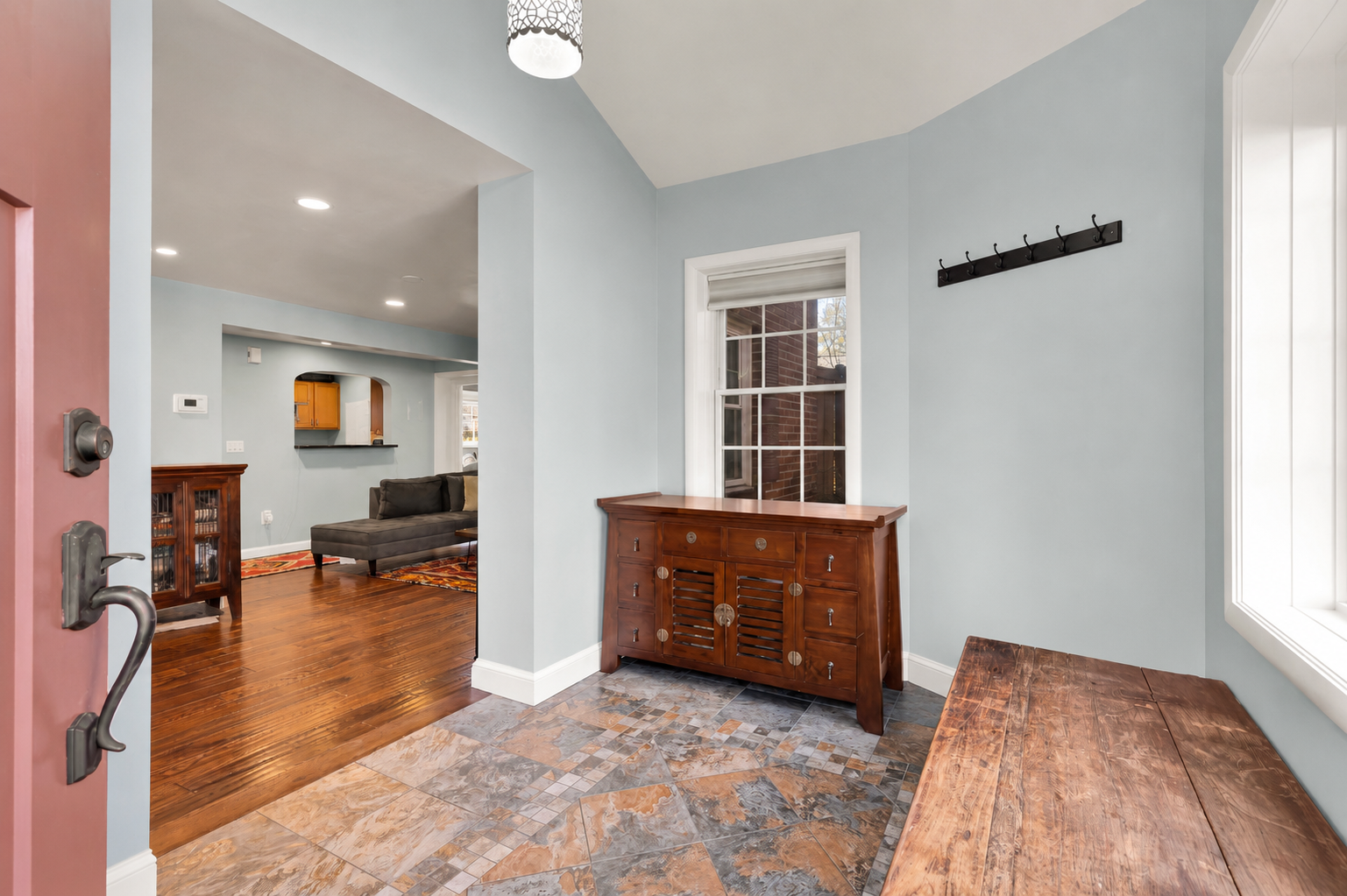 1607 Ballard Street Silver Spring, MD 20910 - Photo 4 of 32 Gallery Image 4