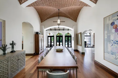 $8,200,000 | 6864 Southwest 68th Street, South Miami, FL 33143