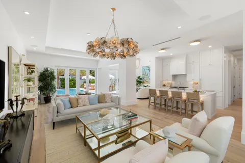 $5,900,000 | 757 Broad Court South, Naples, FL 34102
