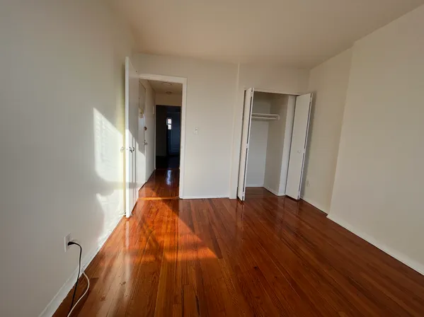 $2,450 | 443 Hicks Street, Unit 6H | Cobble Hill