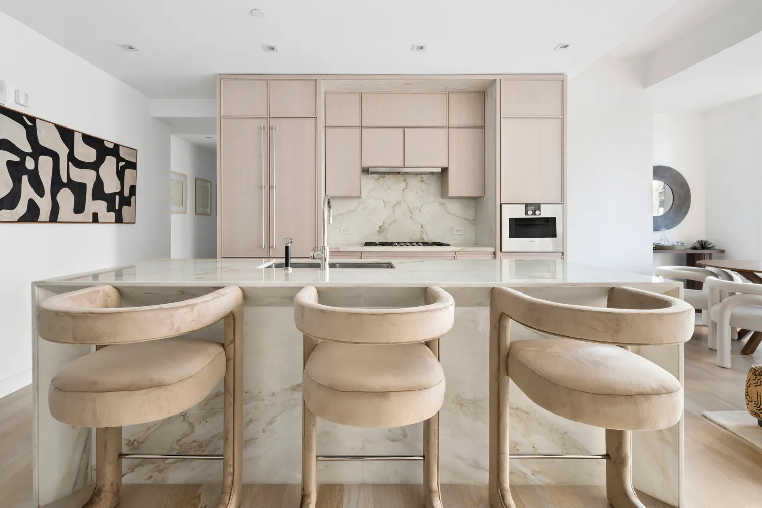 $2,750,000 | 138 East 50th Street, Unit 21A | Midtown East