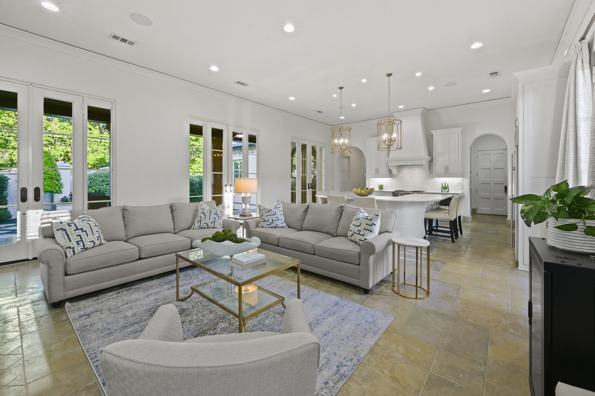 6734 Audubon Circle Baton Rouge, LA 70806 - Photo 2 of 14