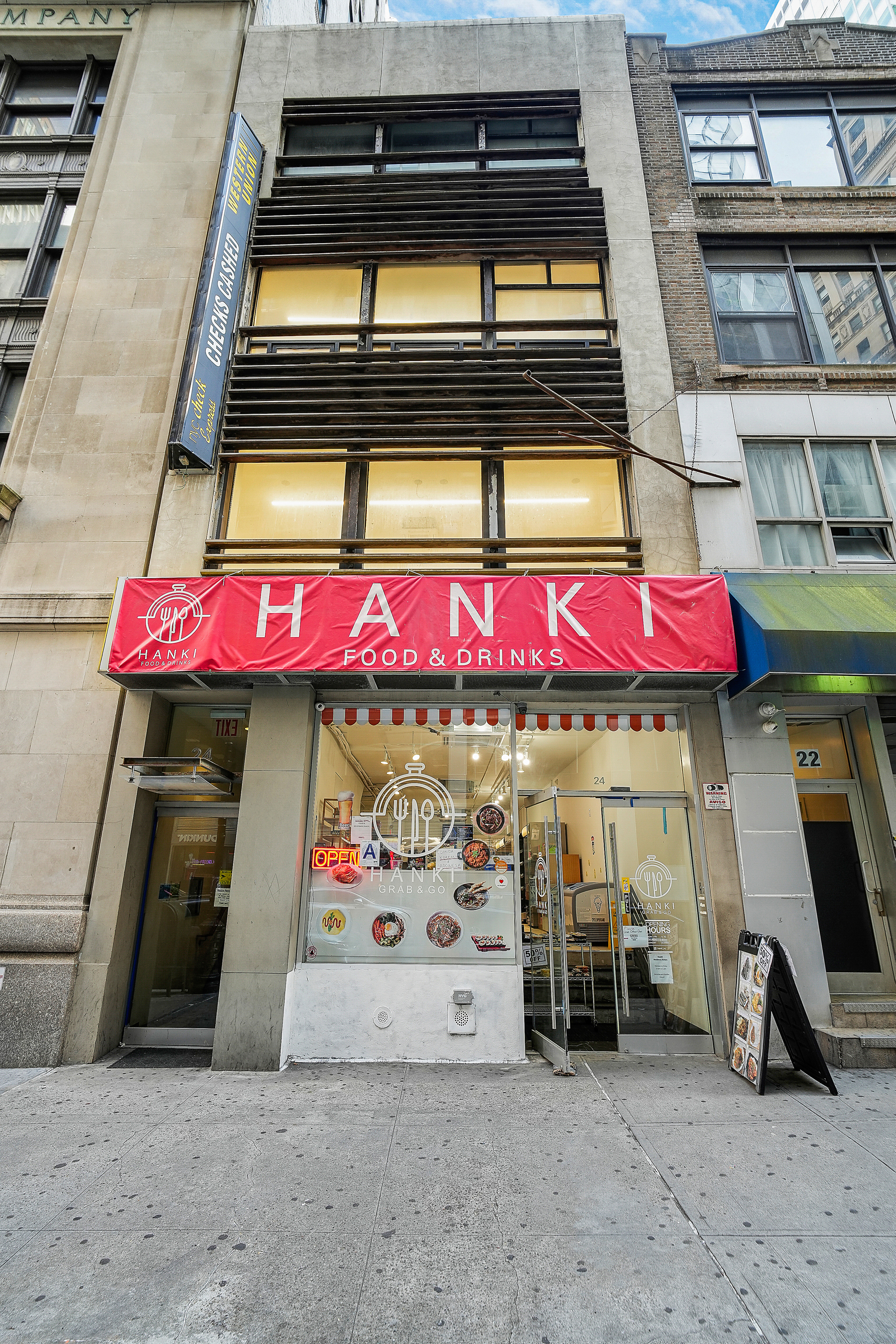 24 Beaver Street Manhattan, NY 10004 - Photo 2 of 25 a view of a room with gym equipment