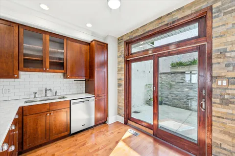 $665,000 | 760 South 6th Street, Philadelphia, PA 19147