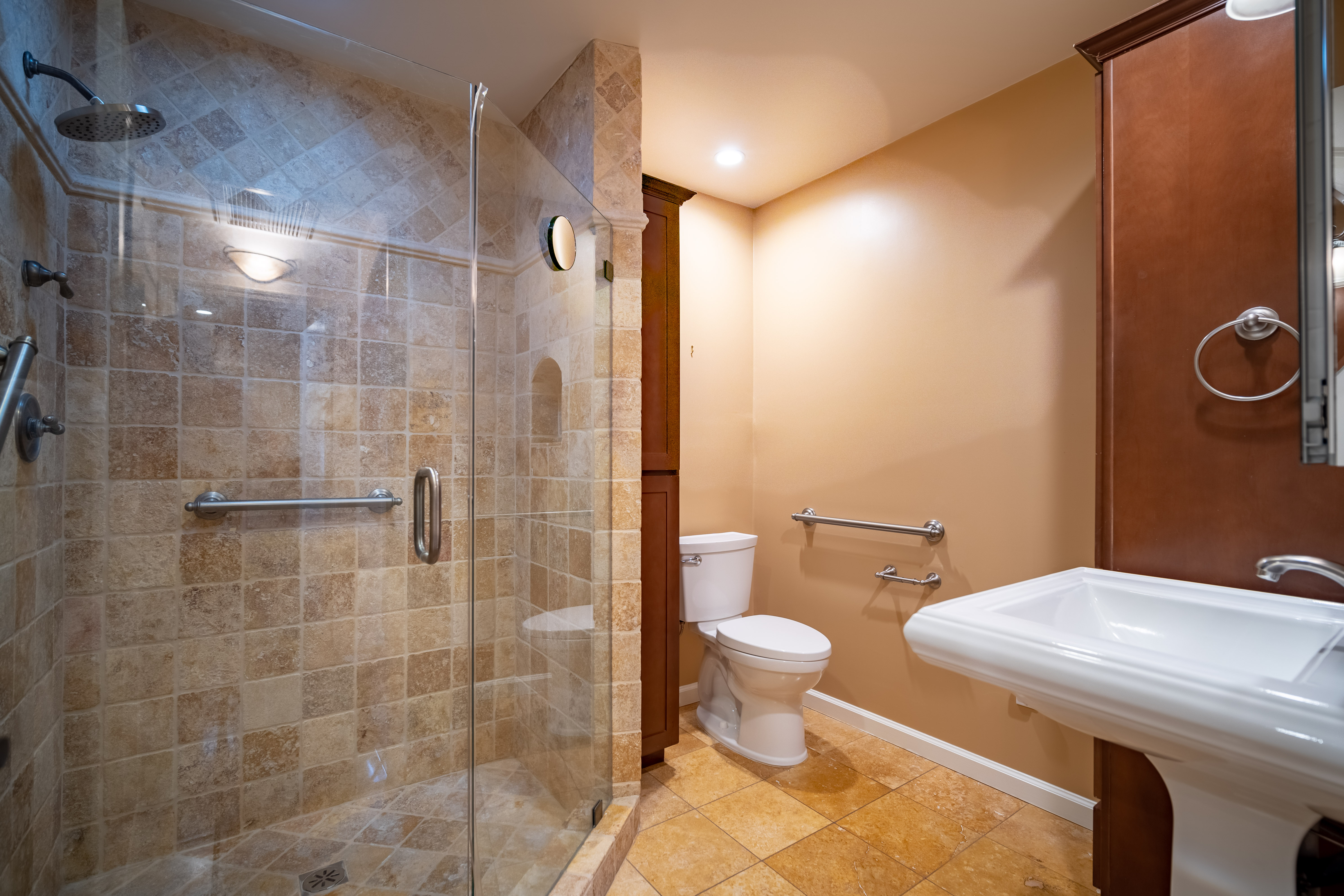 802 North Ford Street Burbank, CA 91505 - Photo 5 of 42