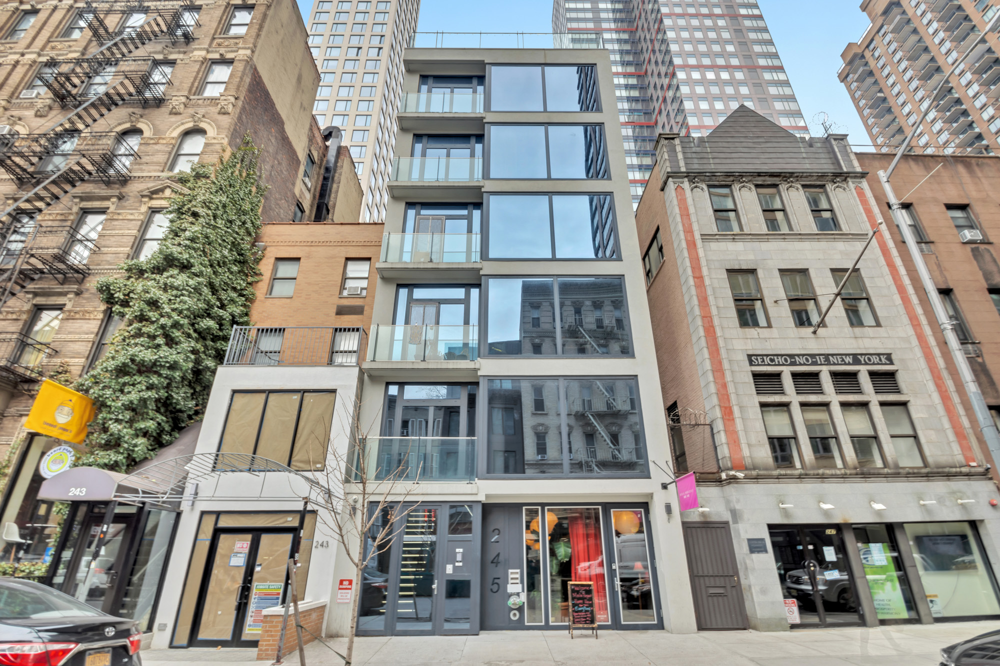 245 East 53rd Street, Unit 2 Manhattan, NY 10022 - Photo 17 of 19