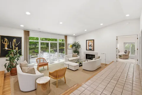 $1,850,000 | 11815 Beekman Place, Rockville, MD 20854