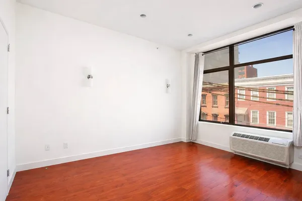 $2,850 | 42-37 27th Street, Unit 2C | Long Island City