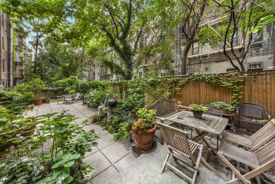 208 East 90th Street, Unit 2W Manhattan, NY 10128 - Photo 9 of 11