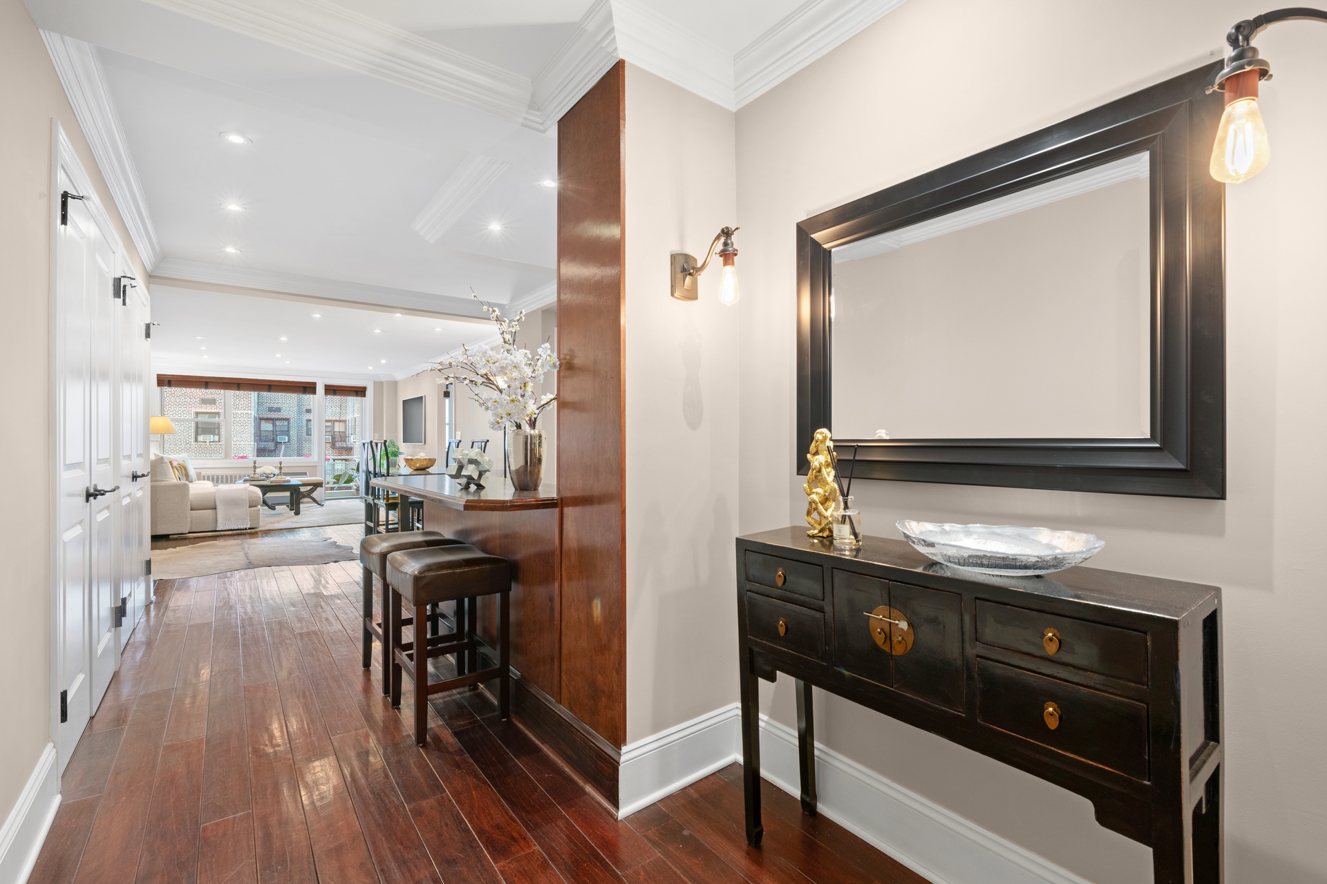 40 East 9th Street, Unit 6M Manhattan, NY 10003 - Photo 4 of 22 a view of a kitchen and dining room