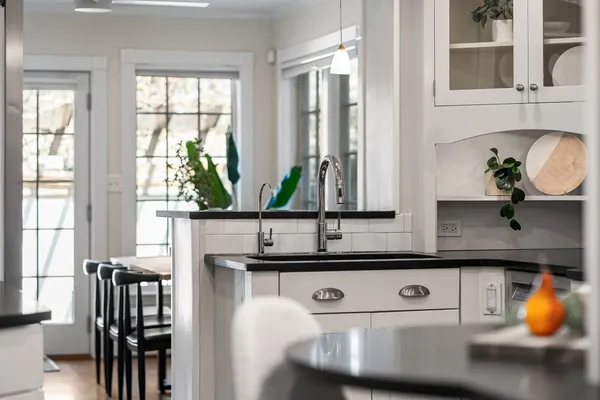 Contact Agent | 1515 T Street Northwest, Washington, DC 20009