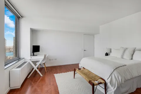 $2,195,000 | 360 East 88th Street, Unit 22C | Upper East Side