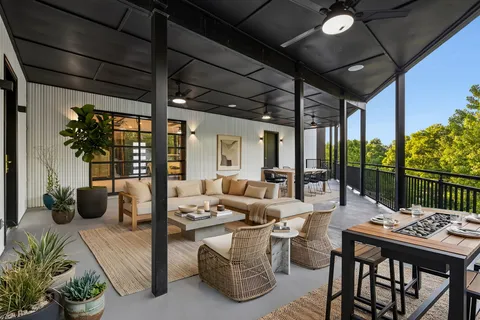 $1,999,990 | 5824 Woodland Hills Drive, Nashville, TN 37211