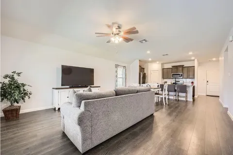 $299,900 | 706 Spur Ridge, Princeton, TX 75407