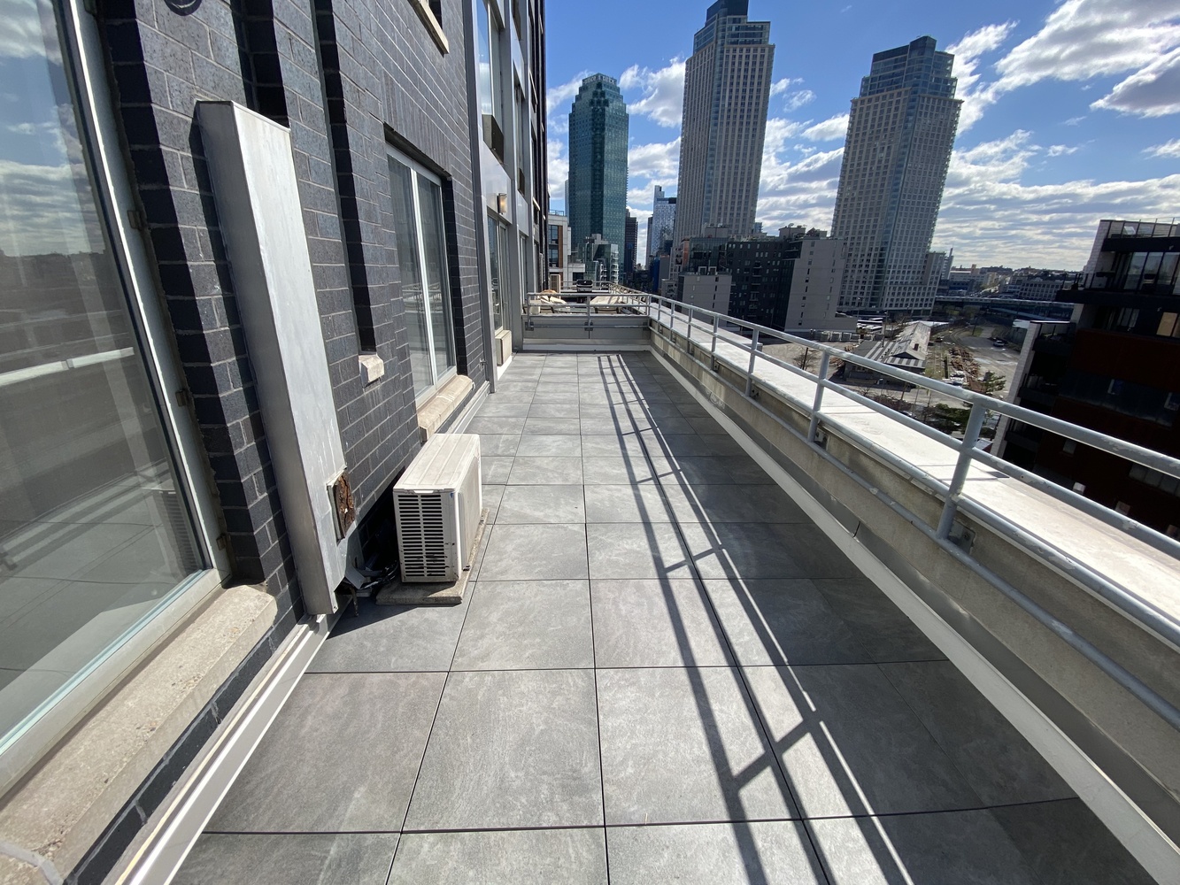 13-11 Jackson Avenue, Unit 9B Queens, NY 11101 - Photo 9 of 11