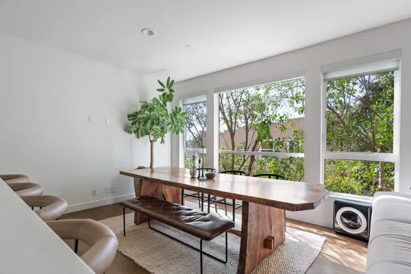 $1,390,000 | 1902 Liberty Court, Los Angeles, CA 90026