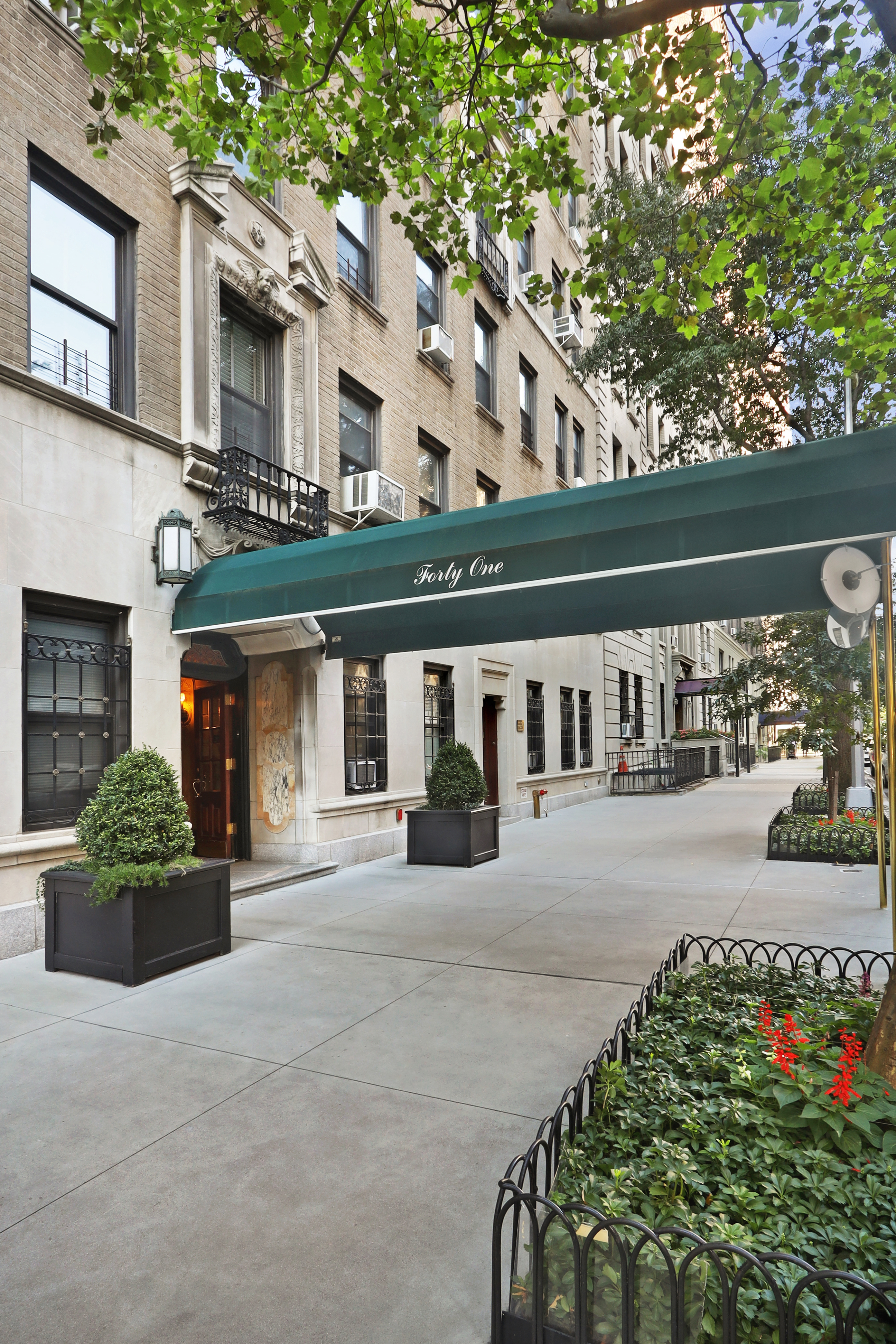 41 West 96th Street, Unit 13D Manhattan, NY 10025 - Photo 11 of 12