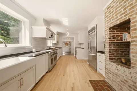 $2,500,000 | 5136 Macomb Street Northwest, Washington, DC 20016