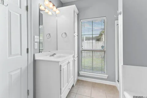 $285,000 | 8929 Worthington Estates Avenue, Baton Rouge, LA 70810