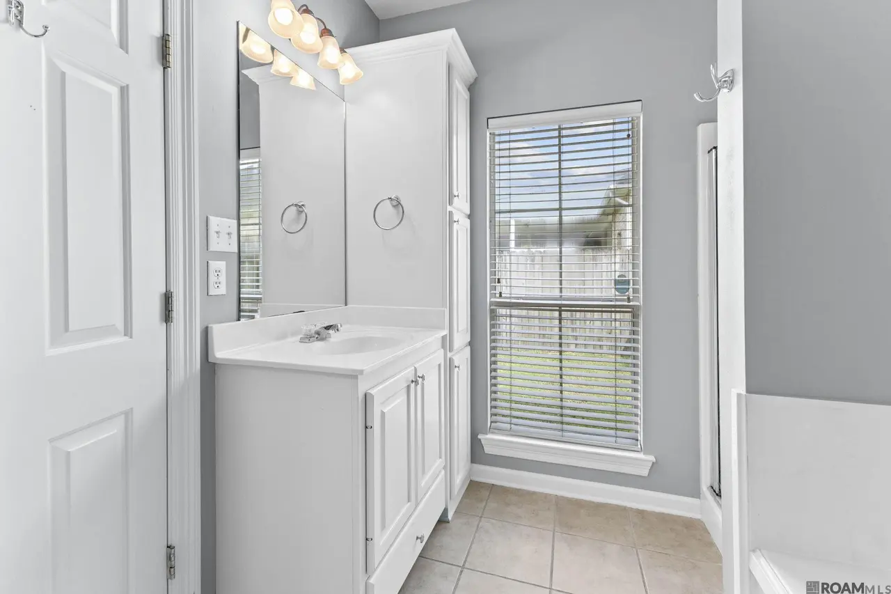 8929 Worthington Estates Avenue Baton Rouge, LA 70810 - Photo 12 of 23