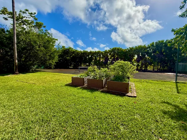 $2,695,000 | 7555 Southwest 79th Avenue, Miami, FL 33143