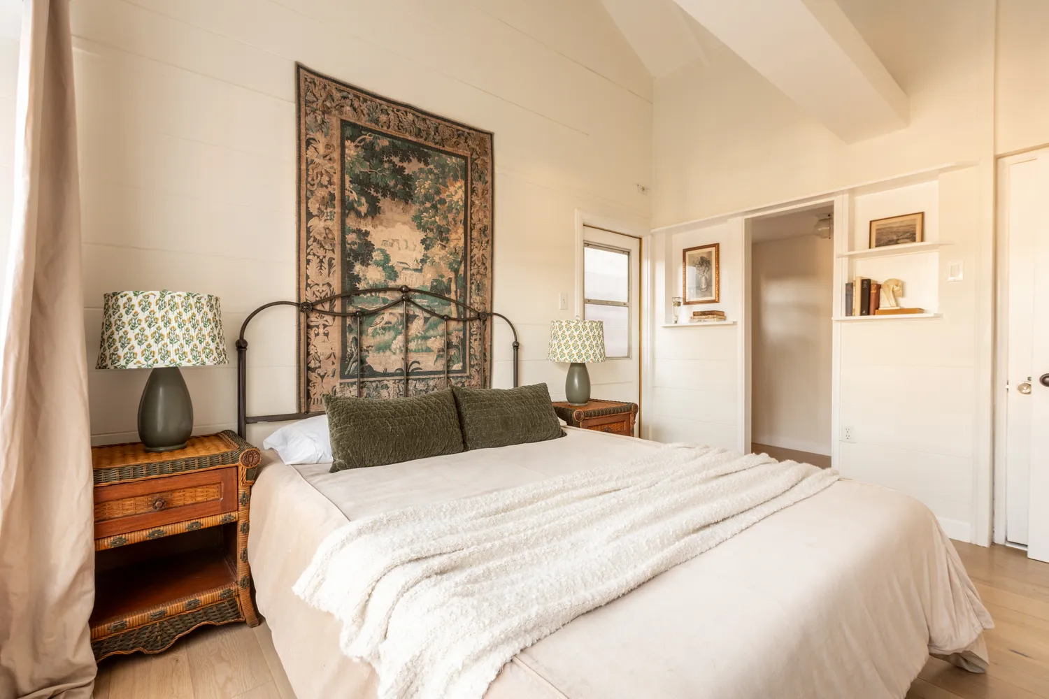 $989,000 | 12458 Laurel Terrace Drive, Studio City, CA 91604