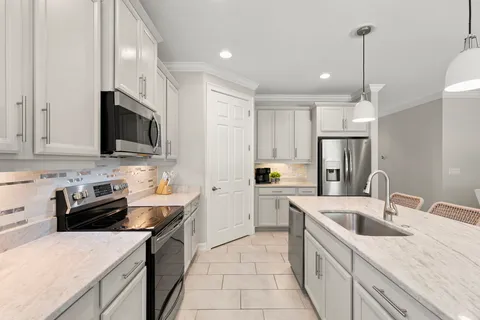 $829,999 | 14523 Topsail Drive, Naples, FL 34114